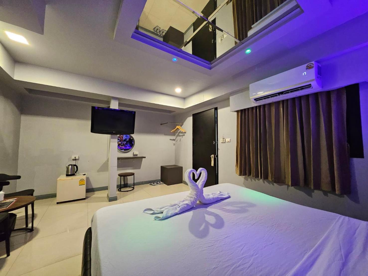 Hollywood Dannok Hotel Sadao ภายนอก รูปภาพ