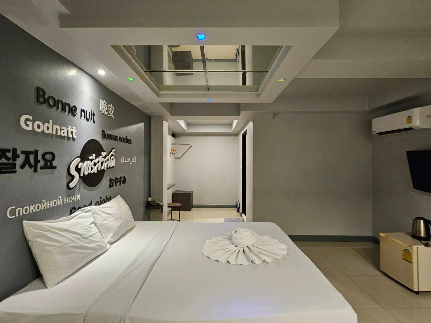 Hollywood Dannok Hotel Sadao ภายนอก รูปภาพ