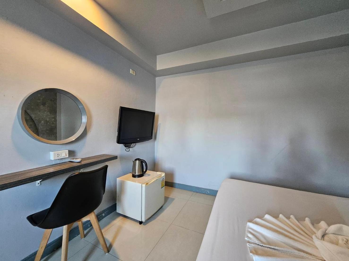 Hollywood Dannok Hotel Sadao ภายนอก รูปภาพ